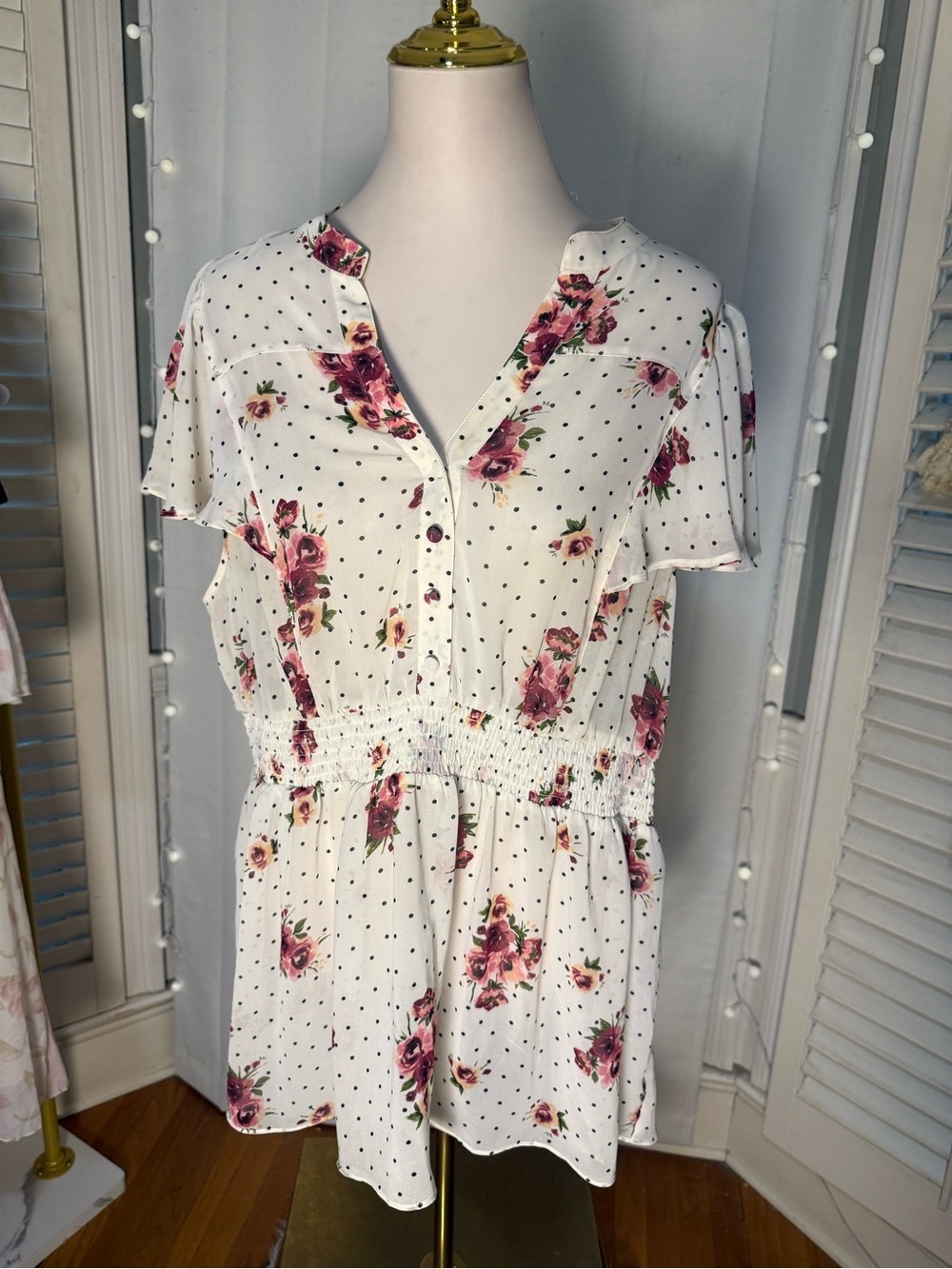 Torrid Floral Polka Dot Babydoll Dress Size 2 White Pink Flutter Sleeve
